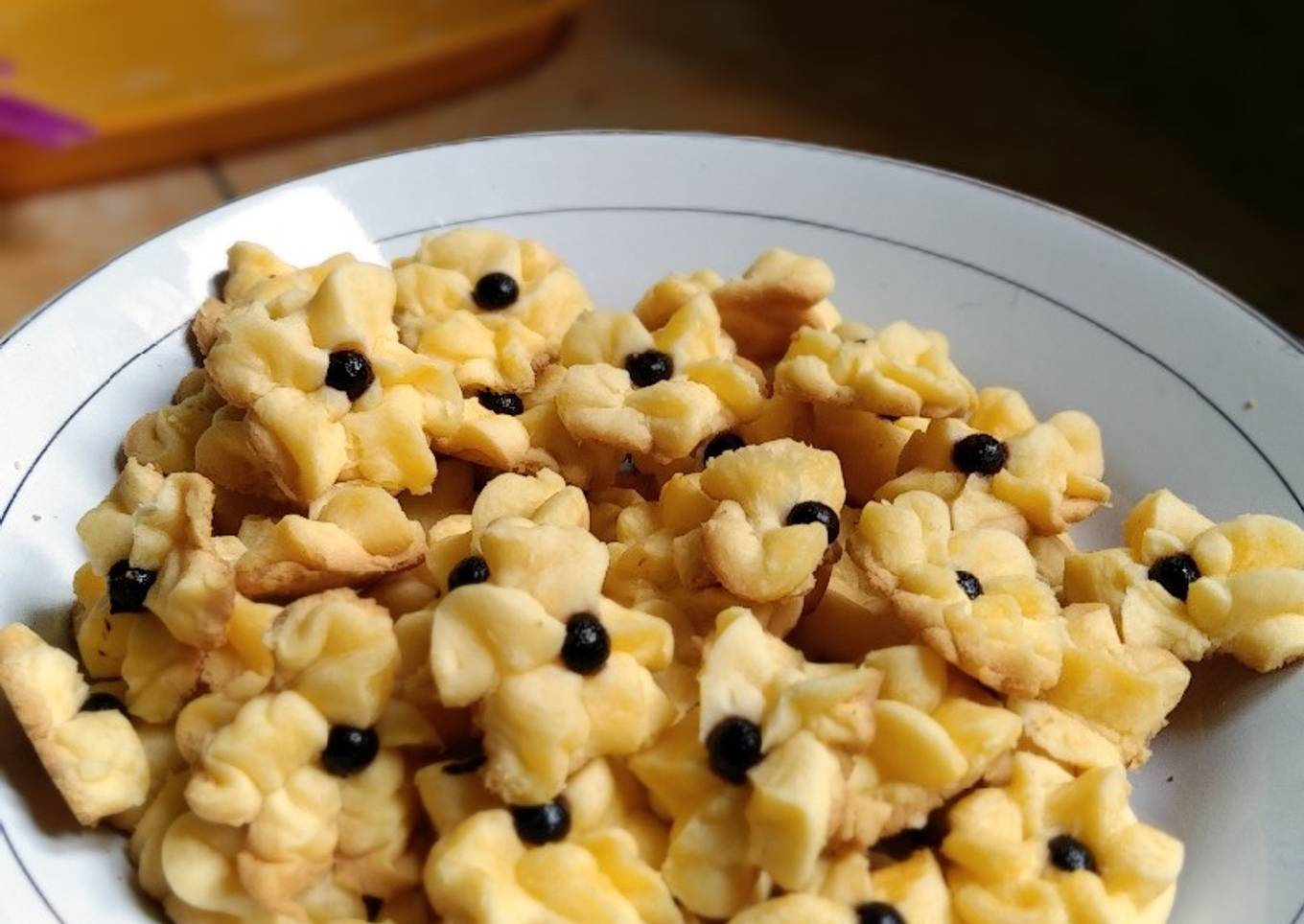 Kue semprit susu