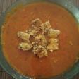 Sopa de tomate, pepas de girasol y bocate de berenjena