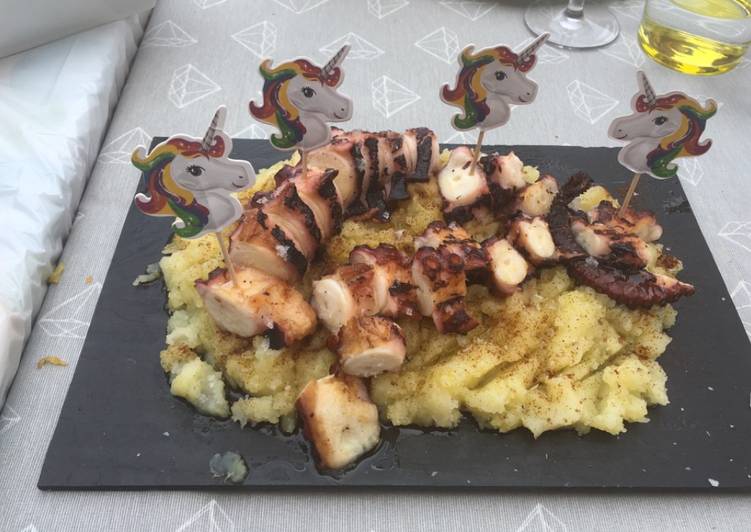 Pulpo 🐙 a la parrilla con puré de patata 🥔