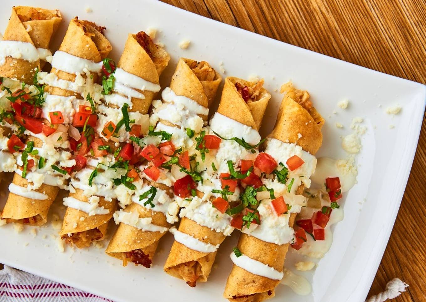 Flautas de Pollo y Queso