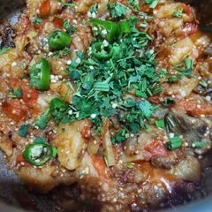 5 Ingredient Aloo bengan salan (potato eggplant) A picture of 5 Ingredient Aloo bengan salan (potato eggplant).