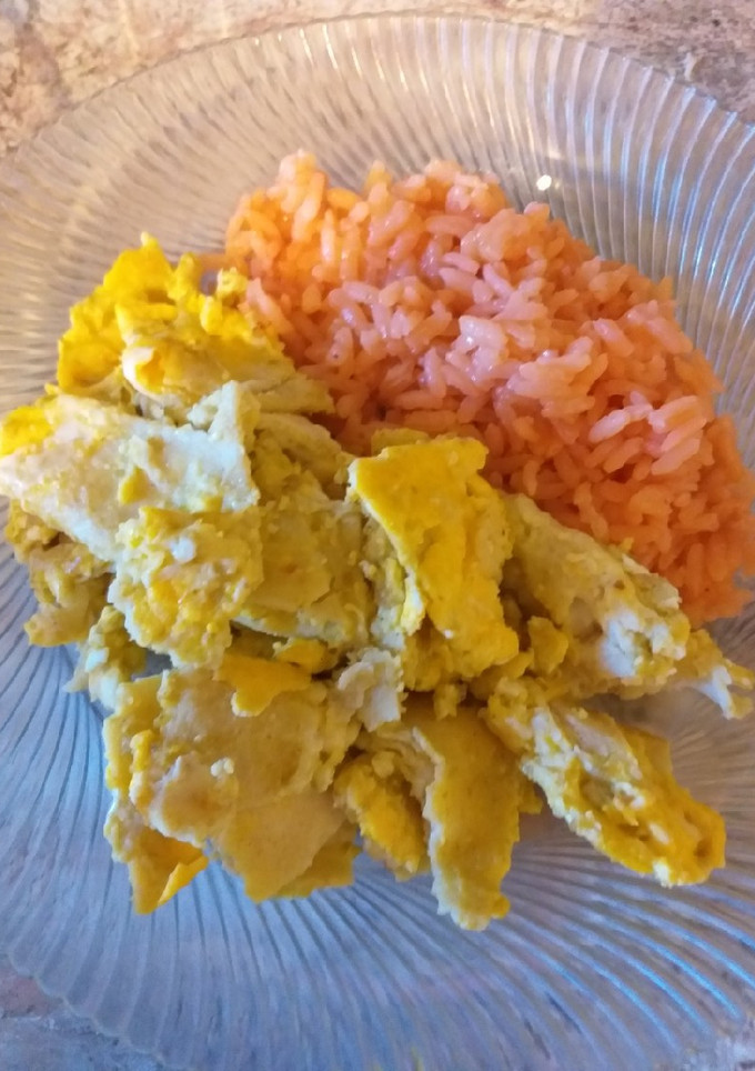 Una foto de Migas con huevo, queso y chile