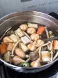 Steamboat kuah kaldu ayam