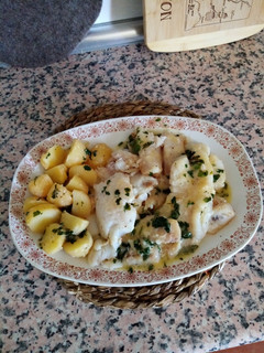 Una foto de Panga con salsa Menier