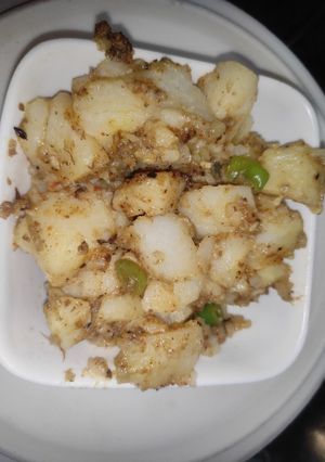 मसाला आलू (masala aloo recipe in Hindi) रेसिपी मुख्य फोटो