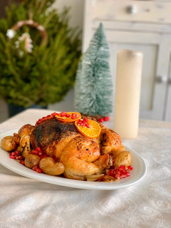 Una foto de Pollo relleno de membrillo, manzana y cebolla🎄
