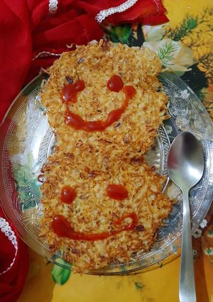 নুডলস প্যান কেক (noodles pancake recipe in Bengali) রেসিপির প্রধান ছবি