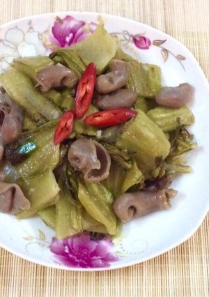 Hình của món Dưa cải kết duyên cùng bao tử cá Basa.
