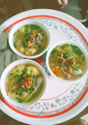 Hình của món Hoành Thánh thịt bằm.