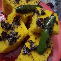 A picture of Besan dhokla.