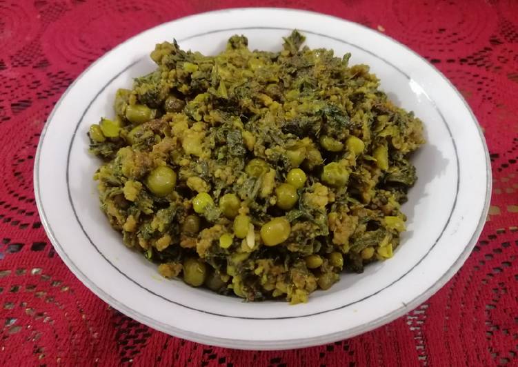 Keema Paalak with Green Peas