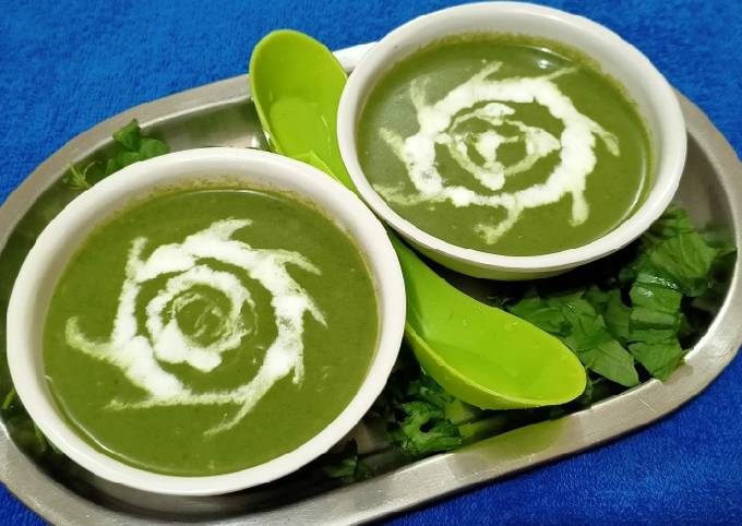 क्रीमी पालक सूप (creamy palak soup recipe in Hindi) रेसिपी बनाने की विधि in Hindi by Neelam Gahtori - Cookpad