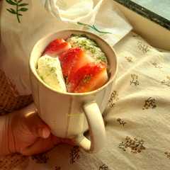 Matcha Mugcake with ice cream and Strawberry 🍓-レシピのメイン写真
