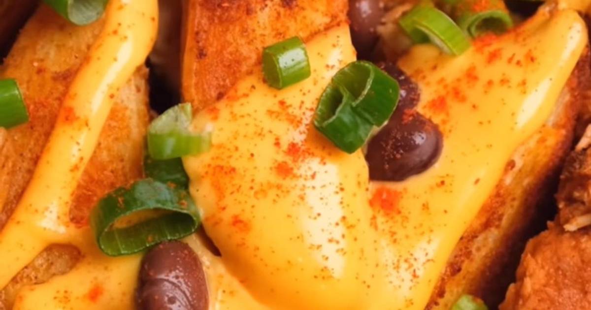 Crispy chicken and cheese wedges Recipe by Cooking with Mariam Cookpad