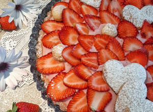 Foto di Crostata alla fragola (con frolla veloce senza burro)