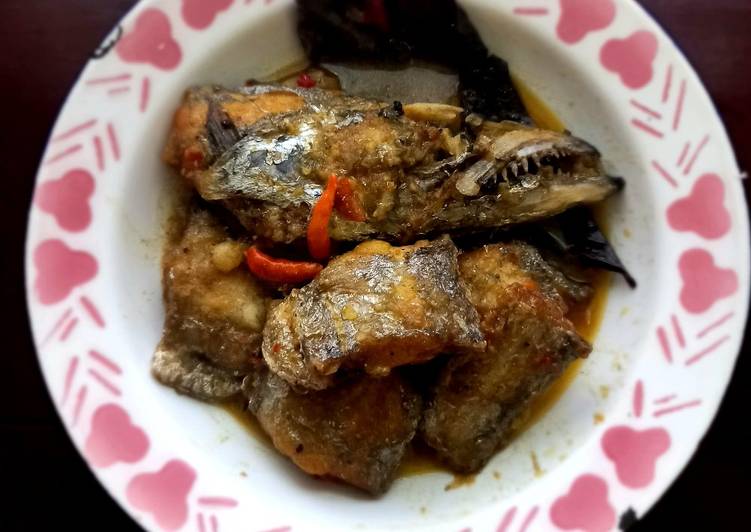 Resep Layur bumbu pedas yang Enak