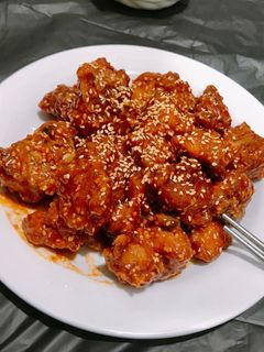 Hình của món Gà cay hàn quốc.