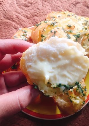 Hình của món Bánh Mì Phomai Bơ Tỏi.