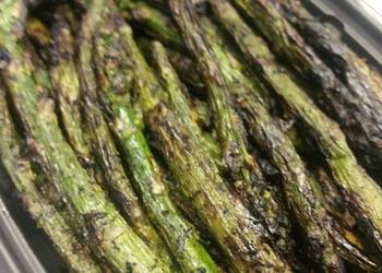 Ready to Serve Grilled Asparagus w Lemon  Thyme Delicious Perfect