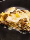 Lasagna funghi e zafferano