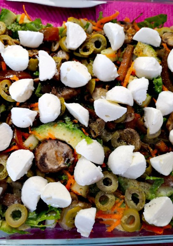 Una foto de Ensalada fresca con boconccini