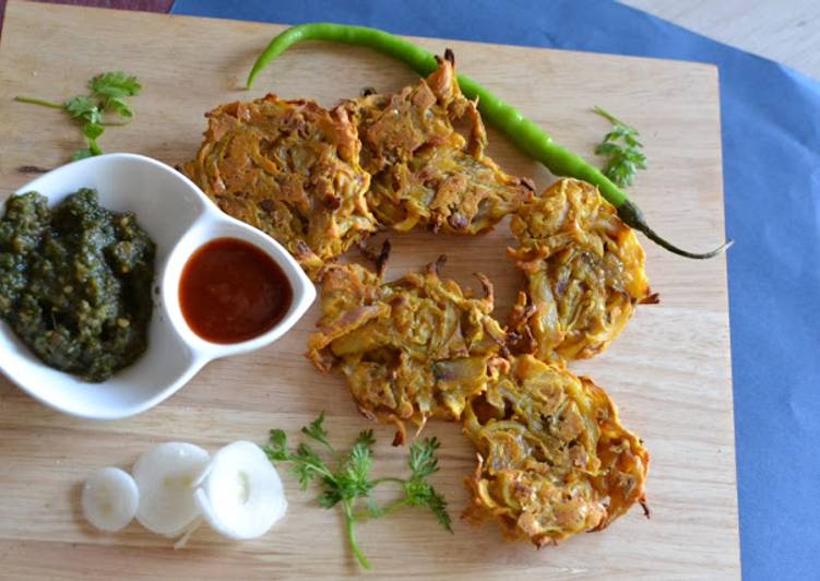 Steps to Make Quick Baked Onion Pakora