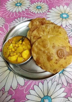 রাধা বল্লভি, মিষ্টির দোকানের আলু তরকারি (radhaballabhi recipe in Bengali) রেসিপির প্রধান ছবি