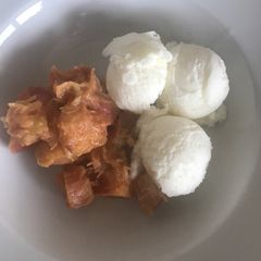 Guilt-free rhubarb dessert #seasonsupply A picture of Guilt-free rhubarb dessert #seasonsupply.