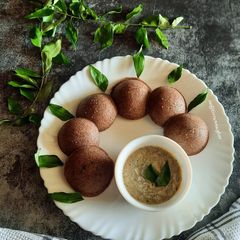 A picture of Ragi Rava Idli (Finger Millet Semolina Idli).