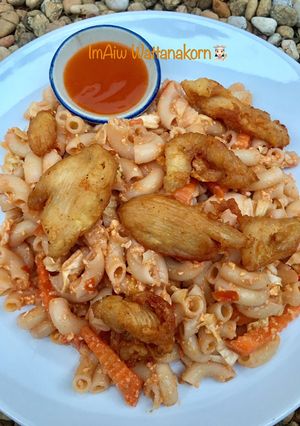 รูปของ “ผัดมักกะโรนีไก่กรอบ”