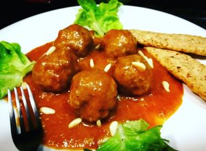Foto principal de Albóndigas de res en salsa de cerveza artesana Minera
