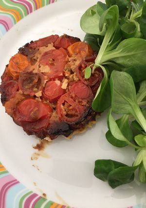 Une photo de Tatin de tomates cerises à la tapenade