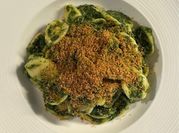 Una foto di orecchiette cime di rapa