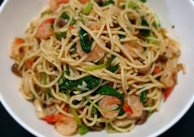 Spaghetti Prawn Spinach Aglio Olio