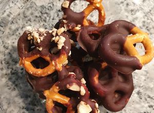 Una foto de Pretzels con chocolate