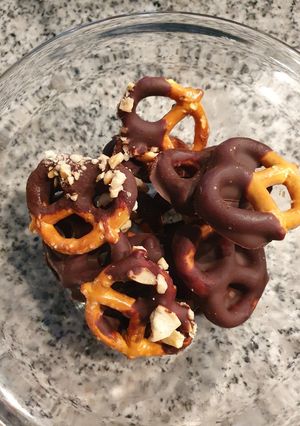 Una foto de Pretzels con chocolate