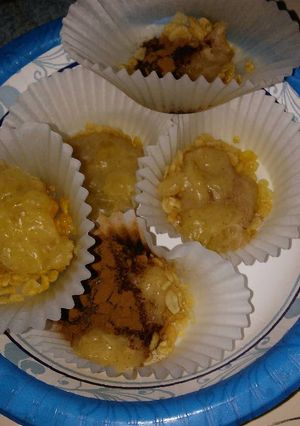 A picture of Con like cupcakes.