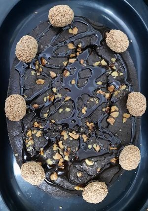 ચોકલેટ વોલનટ બ્રાઉની ( Chocolate Walnut Brownie Recipe In Gujarati રેસીપી મુખ્ય ફોટો