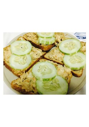 A picture of Tuna sandwich.