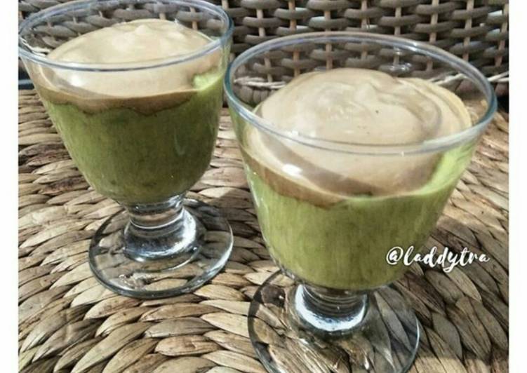 Avocado dalgona coffee