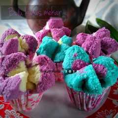 รูปของ Bolu kukus santan