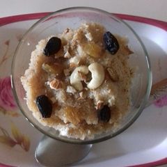 A picture of Sooji halwa.