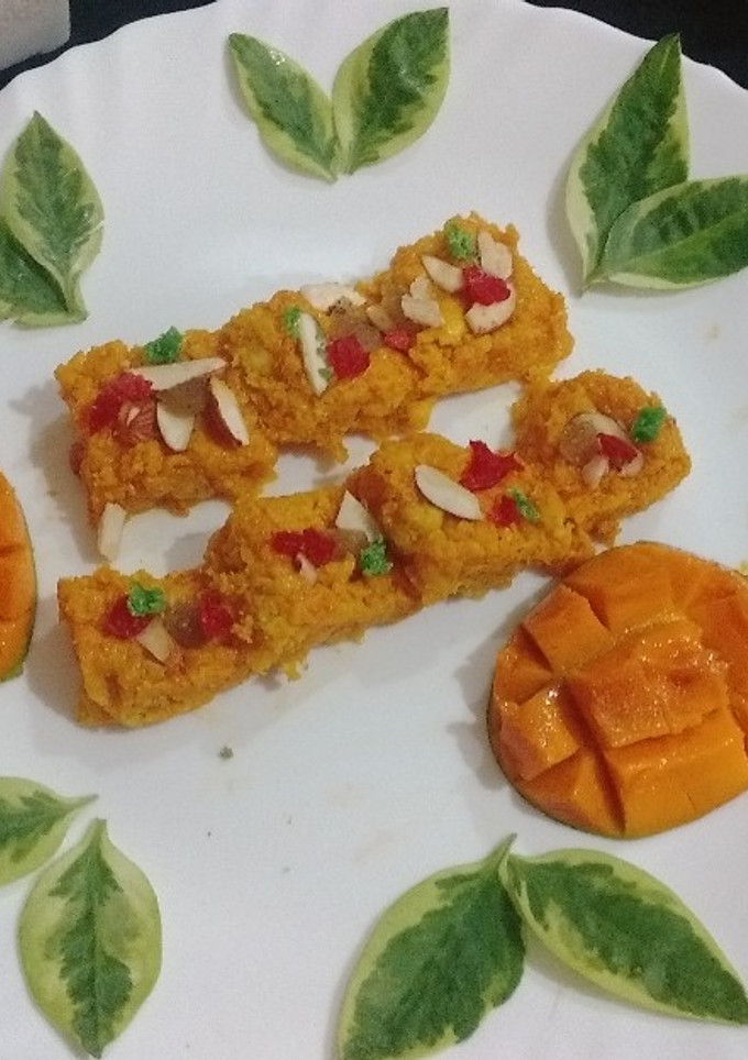 मैंगो बर्फी (Mango Barfi recipe in hindi) रेसिपी मुख्य फोटो