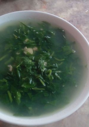 Hình của món Canh ngao nấu mồng tơi.