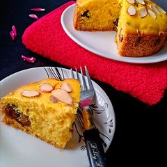 A picture of Gulabjamun custard cake.