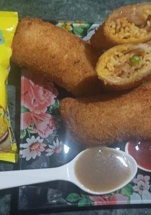 मैगी रोल (maggi roll recipe in Hindi) रेसिपी मुख्य फोटो