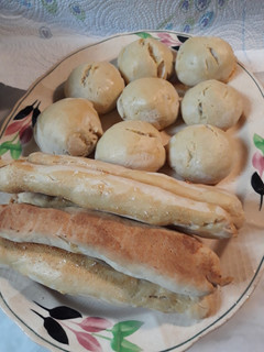 A picture of Breadsticks and Yeast Rolls.