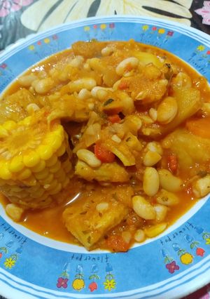 Una foto de Guisito de mondongo y porotos 🍲