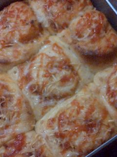 Foto resep Pizza Roll empuuuk... :)