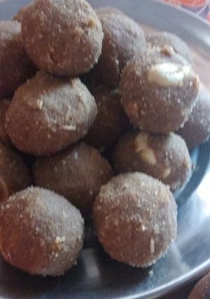 A picture of Churma ladoo.